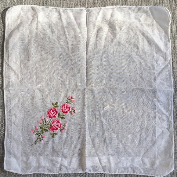 Pair Of Hankies With Embroidered Roses - Picture 3 of 3